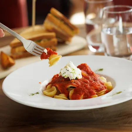 Restaurant La Vallee Noble, Proche Eguisheim Colmar Сульцмат