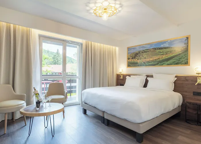 Restaurant La Vallee Noble, Proche Eguisheim Colmar ホテル